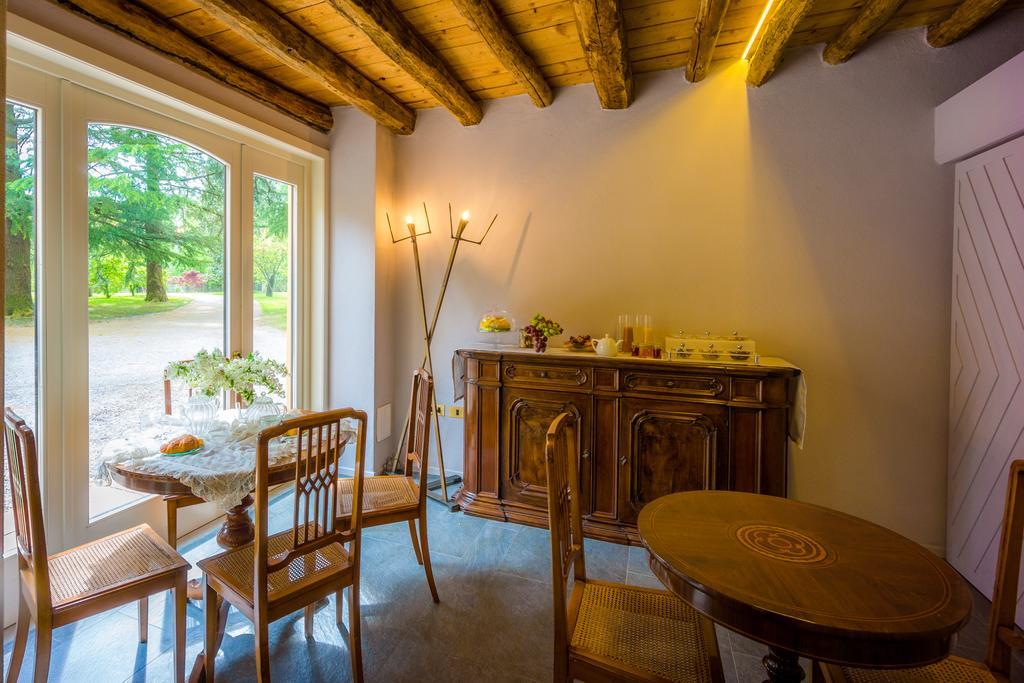 Relais Di Villa Adinolfi Annone di Brianza Bagian luar foto